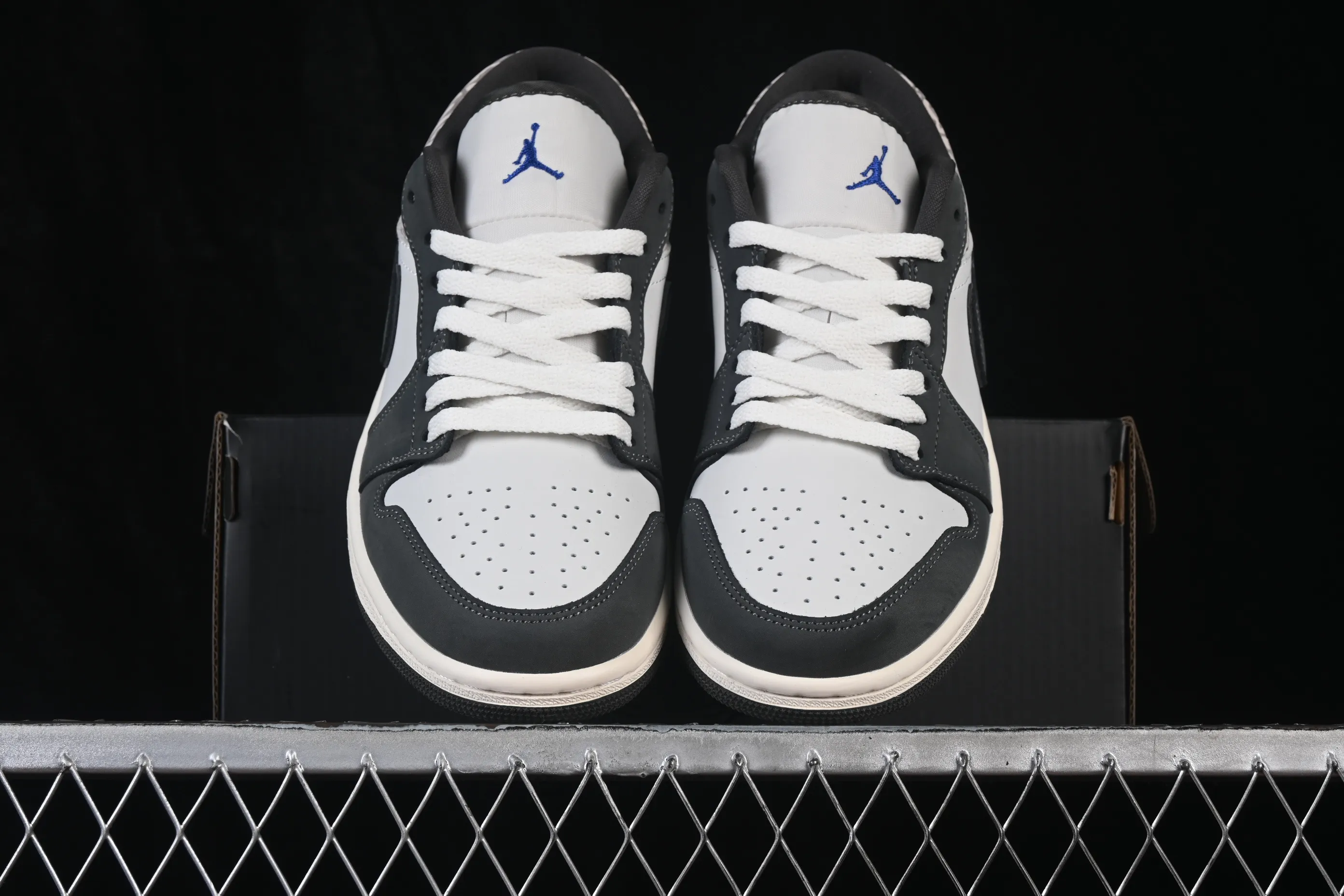 All categories Air Jordan Jordan series basketball shoes Air Jordan 1 Low Air Jordan 1 Low AJ1 Joe 1 white gray burst pattern low-top retro cultural basketball shoes IU2268-100
